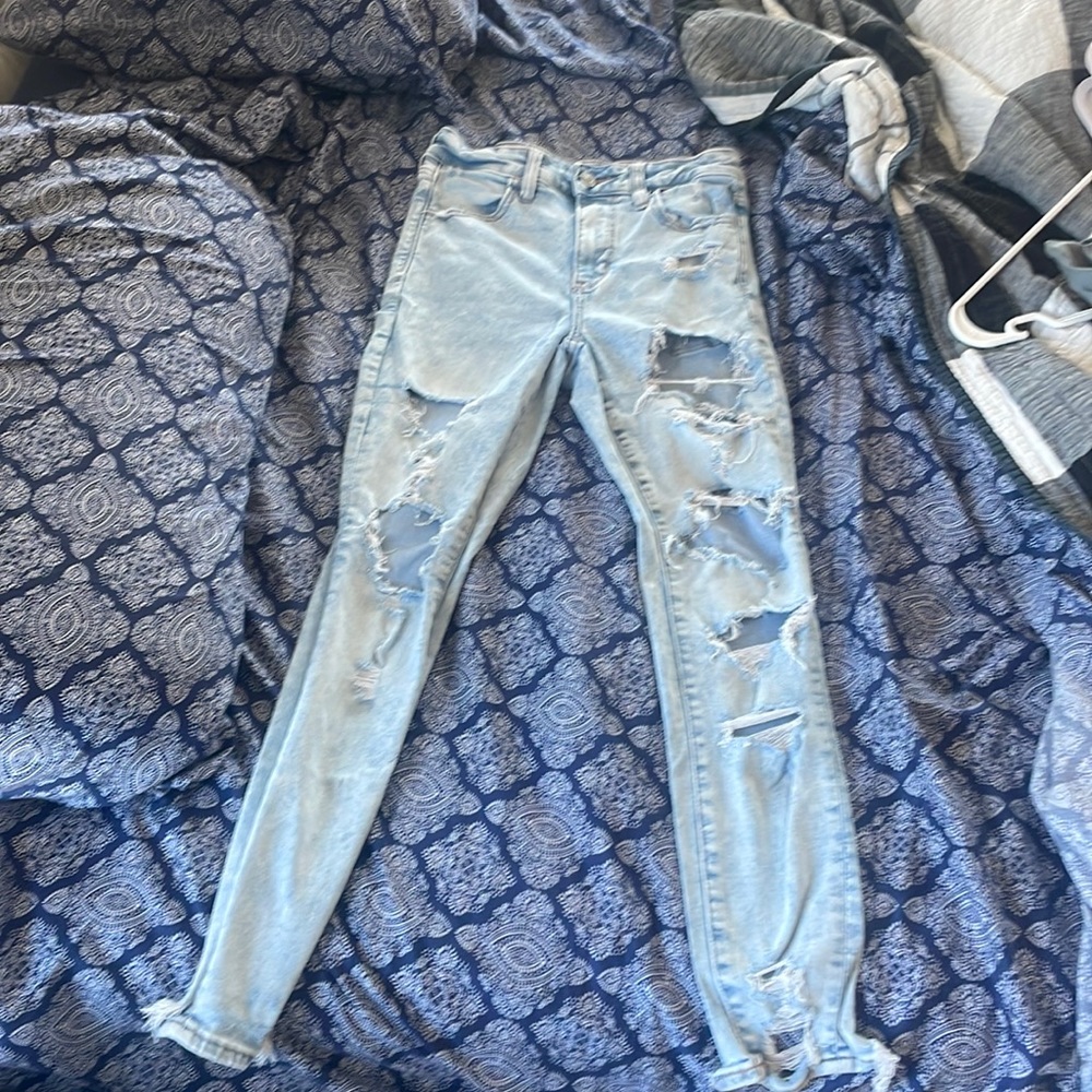 Never worn American Eagle jeans, size 4